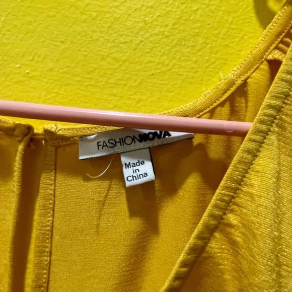 Fashion nova top - Picture 2 of 3